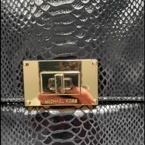 Michael Kors Clutch EUC black with gold hardware - Picture 2 of 4